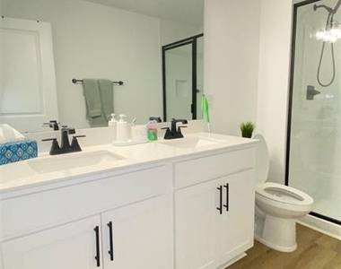 4128 Southern Vista Loop - Photo Thumbnail 21