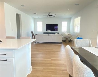 4128 Southern Vista Loop - Photo Thumbnail 3
