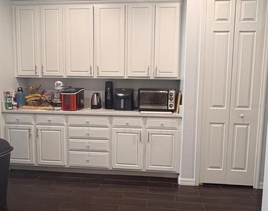 2280 Chatham Place Drive - Photo Thumbnail 3