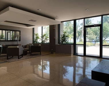 4745 Isla Verde Avenue - Photo Thumbnail 16
