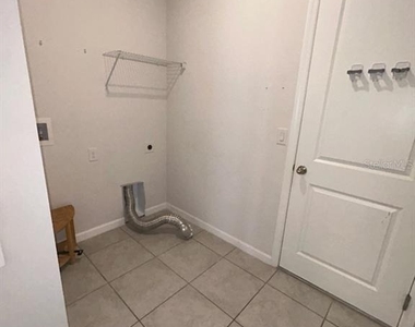 228 Hillcrest Drive - Photo Thumbnail 14