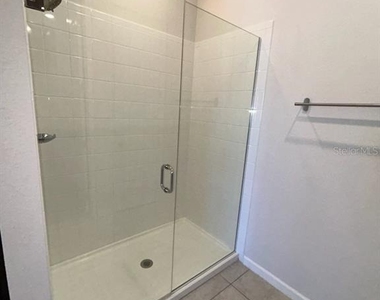 228 Hillcrest Drive - Photo Thumbnail 7