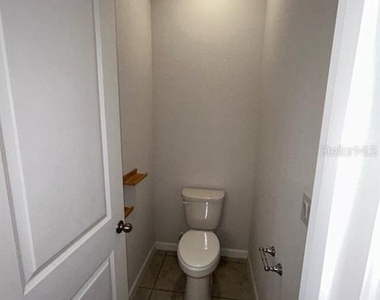 228 Hillcrest Drive - Photo Thumbnail 5