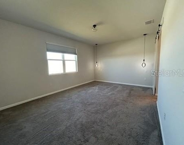 228 Hillcrest Drive - Photo Thumbnail 1