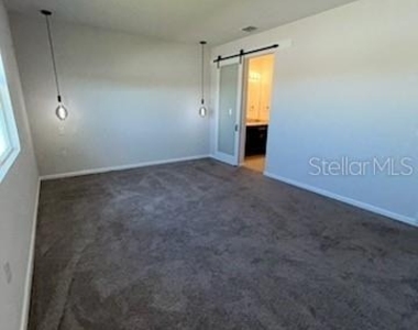 228 Hillcrest Drive - Photo Thumbnail 2