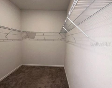 228 Hillcrest Drive - Photo Thumbnail 6