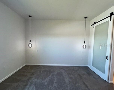 228 Hillcrest Drive - Photo Thumbnail 3