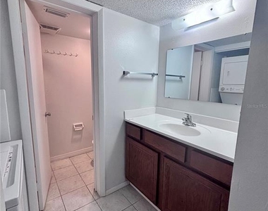 576 Fairways Lane - Photo Thumbnail 8