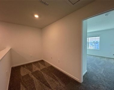 8115 Sayings Drive - Photo Thumbnail 18