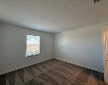 8115 Sayings Drive - Photo Thumbnail 16