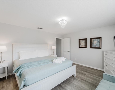 8961 Majesty Palm Road - Photo Thumbnail 21
