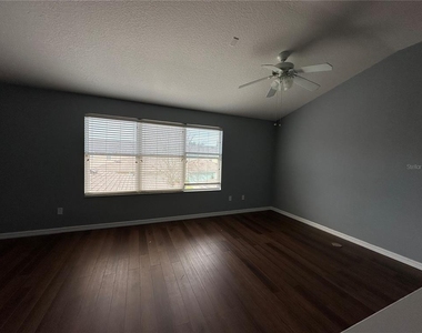 6308 Lake Smith Circle - Photo Thumbnail 5