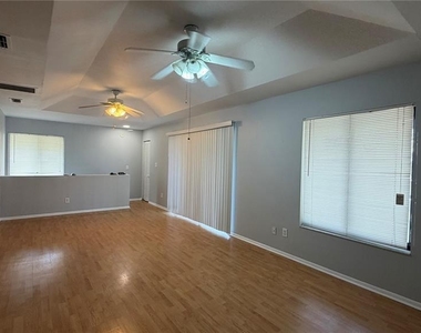 4323 Pinebark Avenue - Photo Thumbnail 5