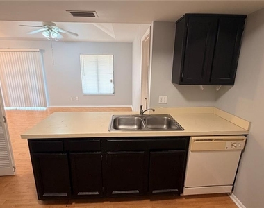4323 Pinebark Avenue - Photo Thumbnail 9