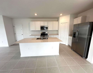 2154 Chris Drive - Photo Thumbnail 7