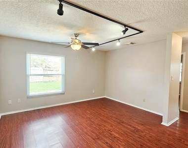 12112 Rotuma Street - Photo Thumbnail 8