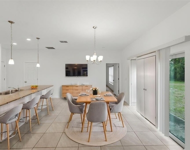 983 Pyracantha Street - Photo Thumbnail 8