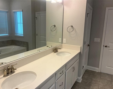 474 Wishbone Lane - Photo Thumbnail 8