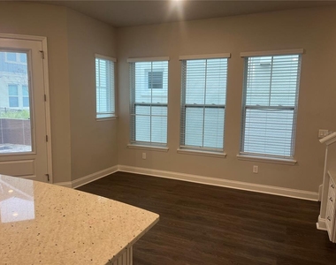 474 Wishbone Lane - Photo Thumbnail 5