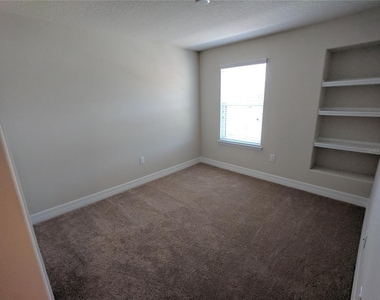 2611 Amati Drive - Photo Thumbnail 19