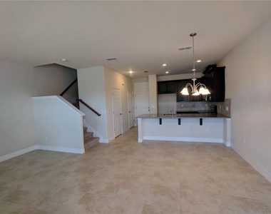 2611 Amati Drive - Photo Thumbnail 2