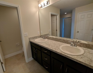 2611 Amati Drive - Photo Thumbnail 13