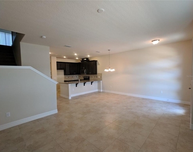 2611 Amati Drive - Photo Thumbnail 4