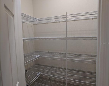 2611 Amati Drive - Photo Thumbnail 6