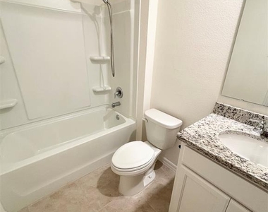 5216 Greenheart Avenue - Photo Thumbnail 13