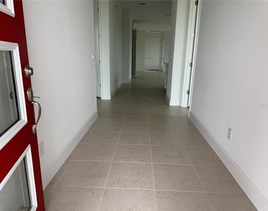 2949 Sailhouse Drive - Photo Thumbnail 2