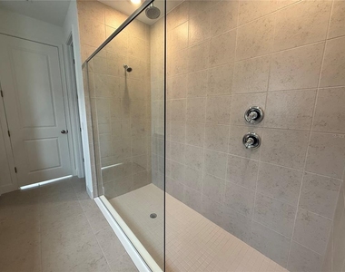 2949 Sailhouse Drive - Photo Thumbnail 9