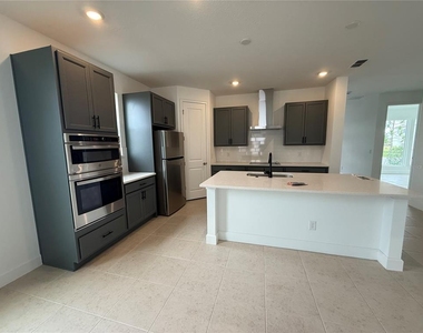 2949 Sailhouse Drive - Photo Thumbnail 5