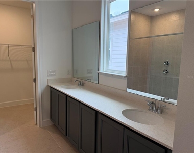 2949 Sailhouse Drive - Photo Thumbnail 10