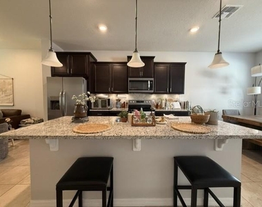 5030 Caspian Street - Photo Thumbnail 5