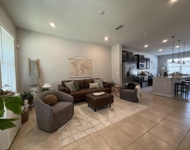 5030 Caspian Street - Photo Thumbnail 7