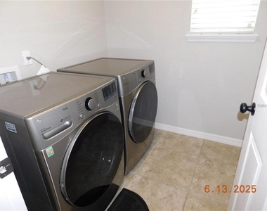 3199 Turret Drive - Photo Thumbnail 47