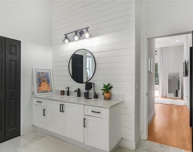 2884 Majestic Isle Drive - Photo Thumbnail 20
