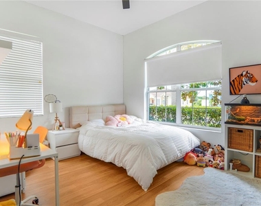 2884 Majestic Isle Drive - Photo Thumbnail 30