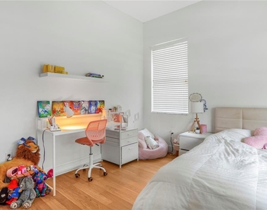 2884 Majestic Isle Drive - Photo Thumbnail 31