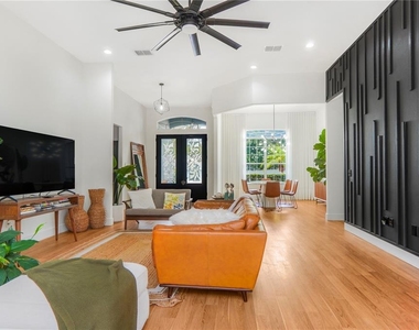 2884 Majestic Isle Drive - Photo Thumbnail 7