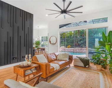 2884 Majestic Isle Drive - Photo Thumbnail 3