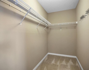 2752 River Landing Drive - Photo Thumbnail 23
