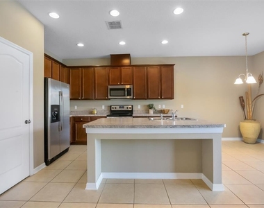 2752 River Landing Drive - Photo Thumbnail 6