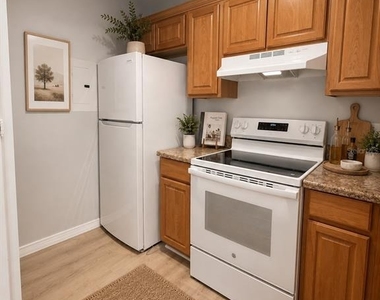 1223 S Pine Ridge Circle - Photo Thumbnail 13