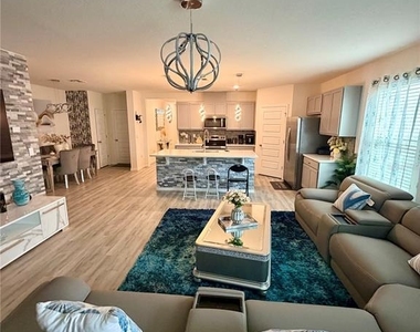 2986 Salisbury Avenue - Photo Thumbnail 1