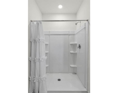 2986 Salisbury Avenue - Photo Thumbnail 9