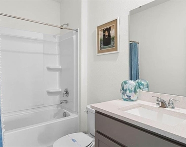 2986 Salisbury Avenue - Photo Thumbnail 8