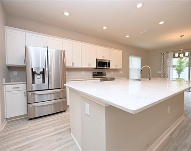 1731 Oceania Avenue - Photo Thumbnail 6