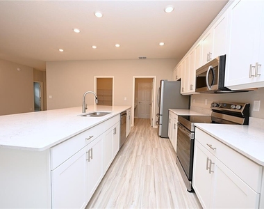 1731 Oceania Avenue - Photo Thumbnail 4