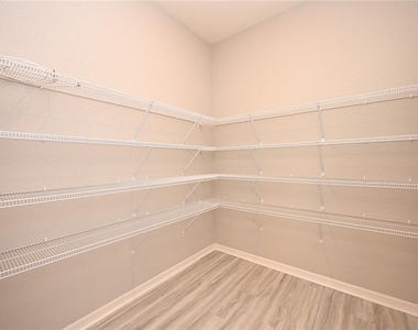 1731 Oceania Avenue - Photo Thumbnail 22